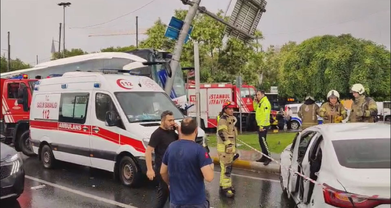 İstanbul’da yolcu otobüsü kaza yaptı: Çok sayıda yaralı var!